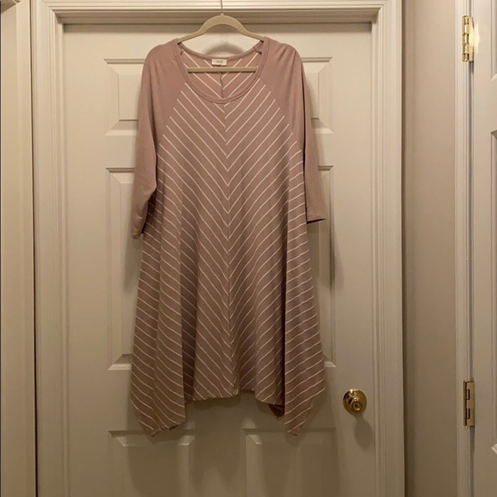 Hanky hem chevron stripe dress, size 2X